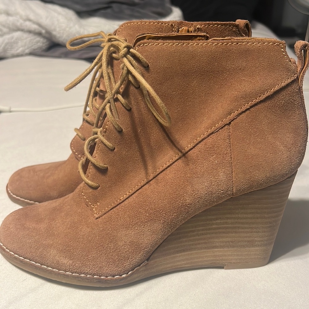 cute lucy brand shoes worn maybe twice!